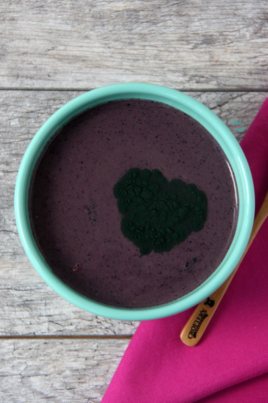 Acai Protein Smoothie Bowl with spirulina. (vegan and gluten free)