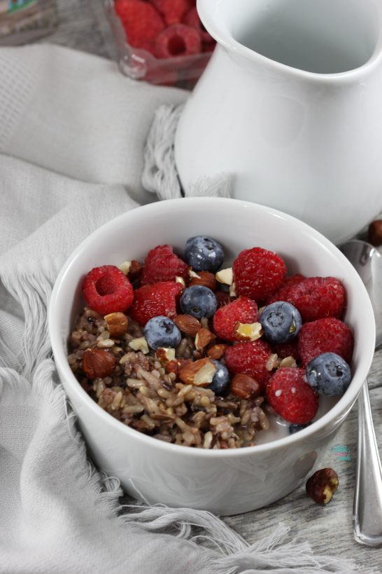 Berry Wild Rice Porridge on the go (vegan and gluten free)