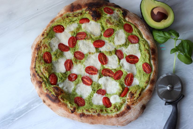 Avocado Pesto Pizza (vegan)