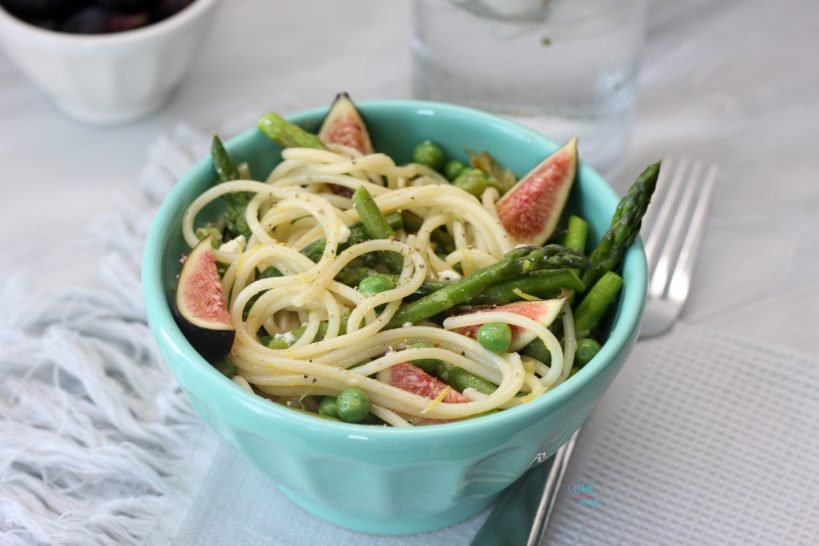 Pasta with Asparagus and Figs, Peas! 