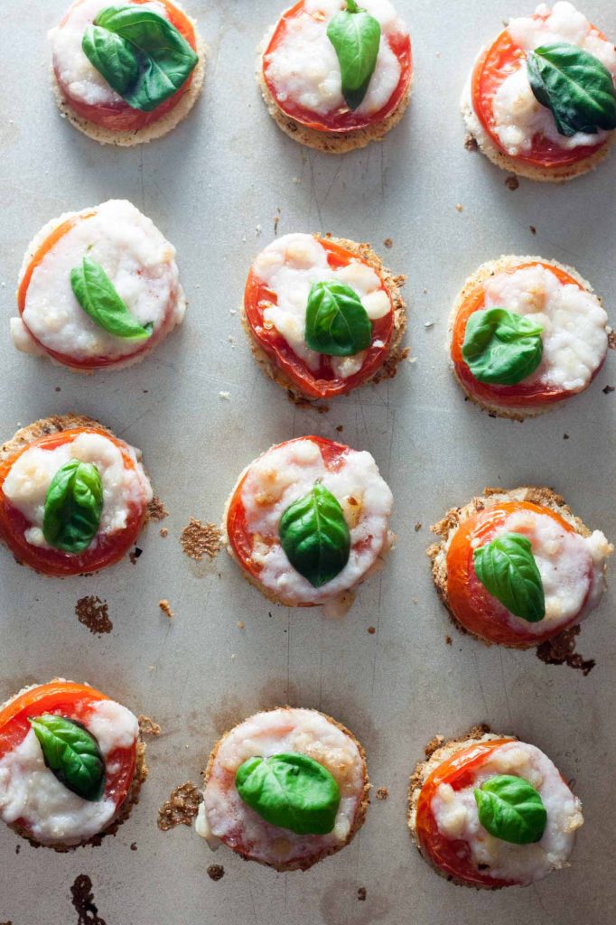 Fresh and Quick Pizza Bites (vegan, gluten free friendly)