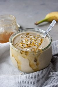 Honey Nana Oat Smoothie Bowl, A Whisk and Two Wands