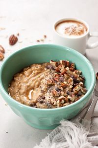 Pumpkin Pie Overnight Oats Smoothie Bowl