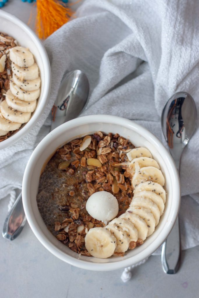 Dirty Chai Chia Breakfast Bowls