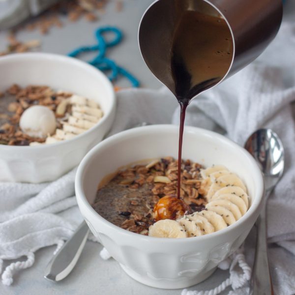 Dirty Chai Chia Breakfast Bowls