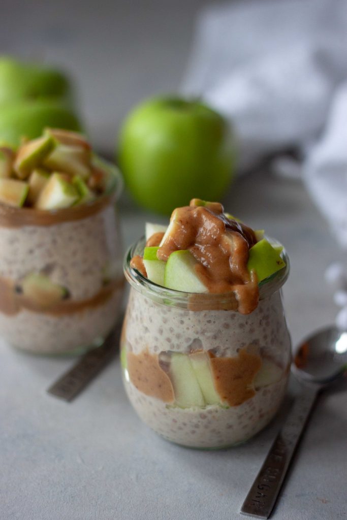 Caramel Apple Overnight Oats