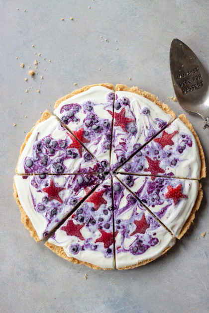 Summer Berry Ice Cream Pizza and pie server