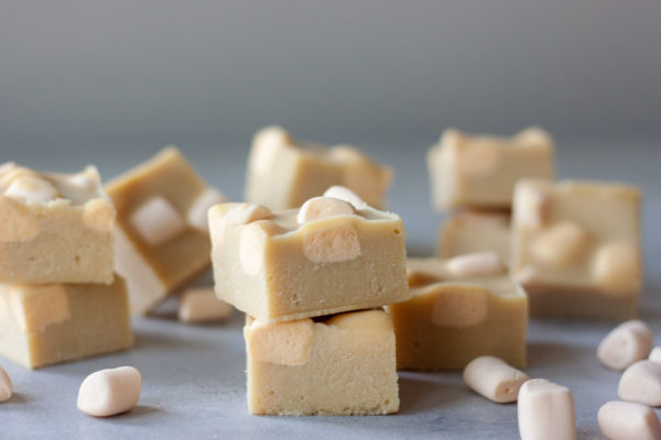 Vegan White Chocolate Pumpkin Marshmallow Fudge